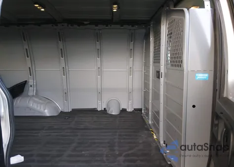 2022 Chevrolet Express Cargo Rwd 2500 Regular Wheelbase Wt from USA, damaged, VIN 1GCWGAFP5N1173353